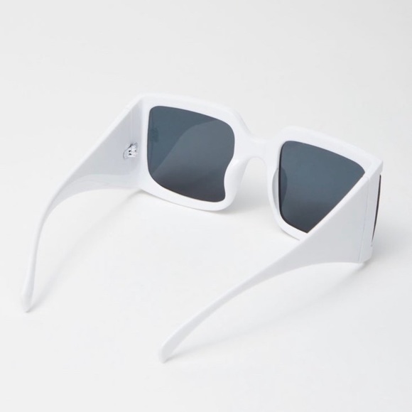 Reeves Oversized Square Sunglasses - Picture 2 of 2